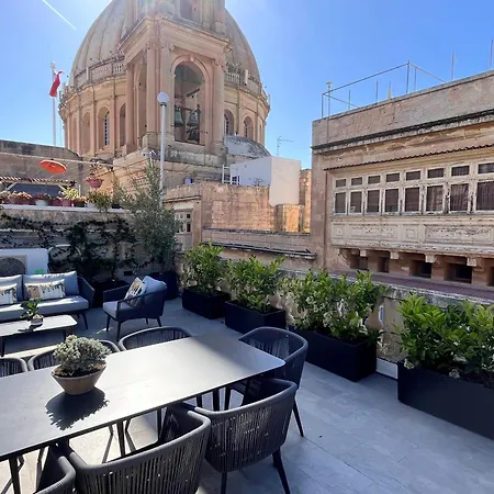 Luxury Duplex With Balcony,