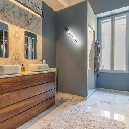Luxury Duplex With Balcony, Lejlighed Valletta