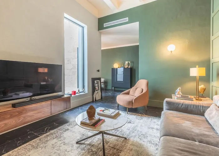 Luxury Duplex With Balcony,